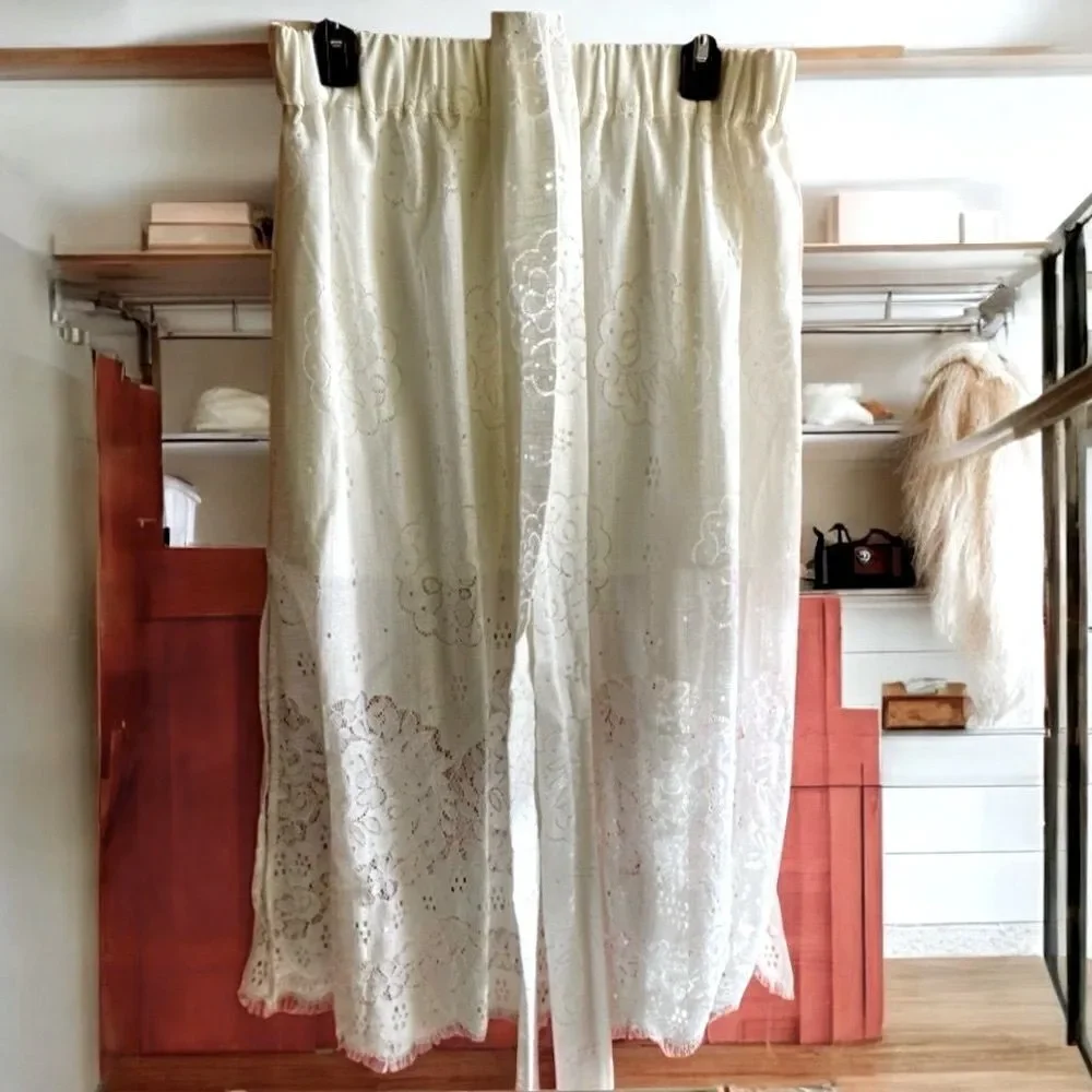 dRA LOS ANGELES WHITE EYELET/LACE FLOWER PATTERN SKIRT Large Cottagecore NWT